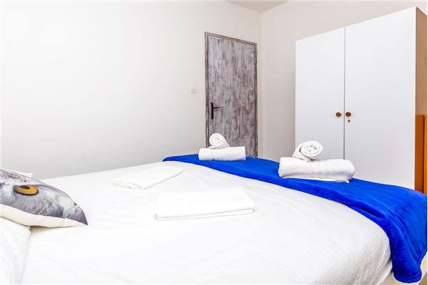 Apartment A1, for 5 persons