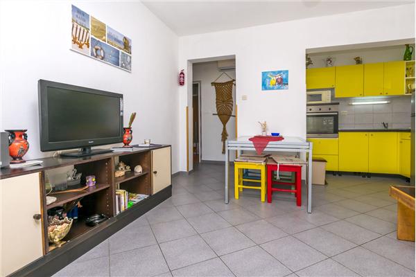 Apartment A1, for 5 persons