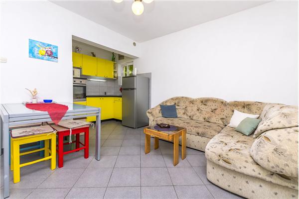 Apartment A1, for 5 persons