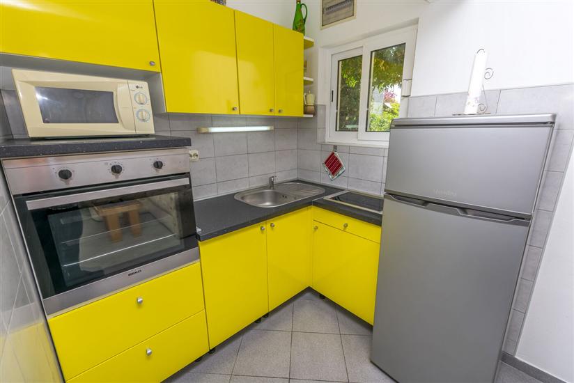 Apartment A1, for 5 persons