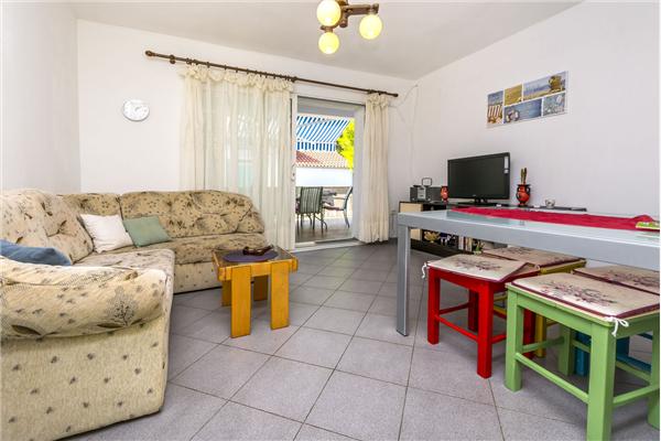 Apartment A1, for 5 persons