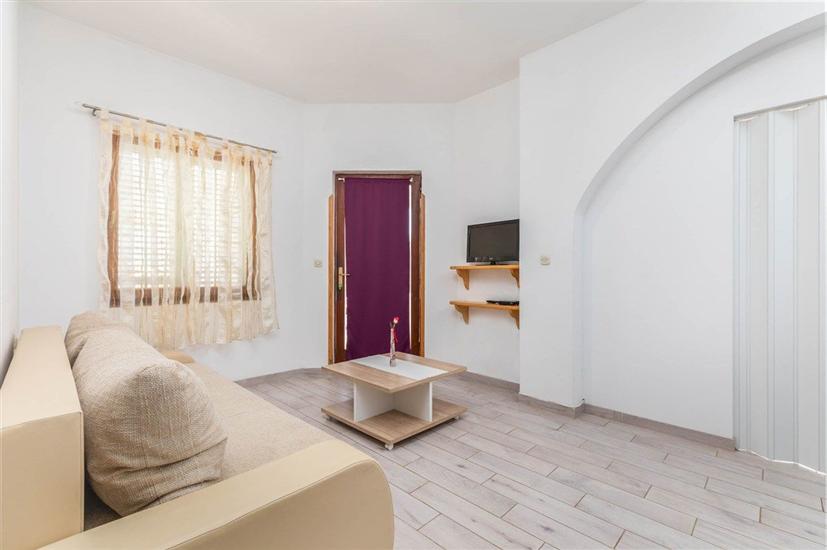 Apartment A2, for 6 persons