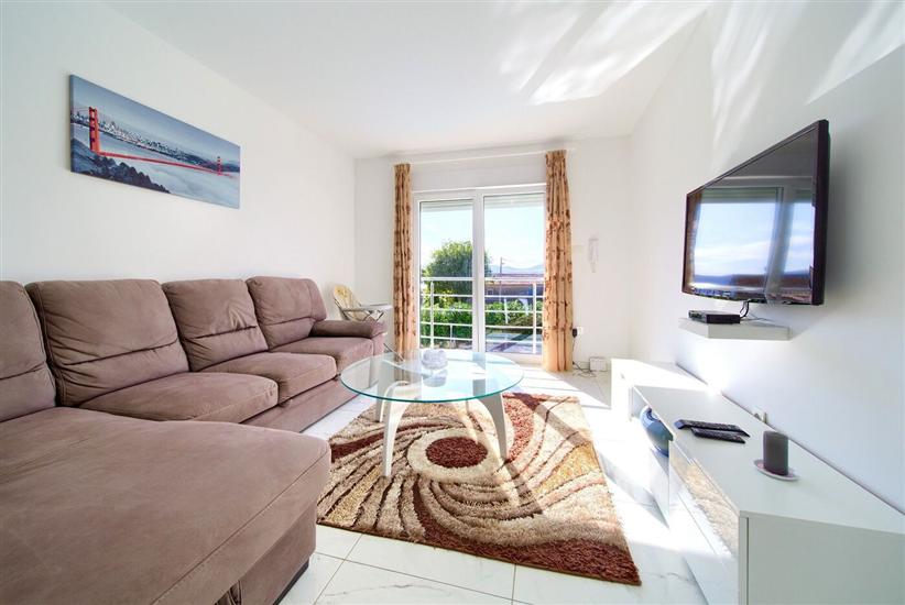 House A1, for 10 persons