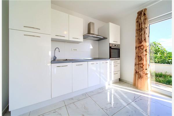 House A1, for 10 persons