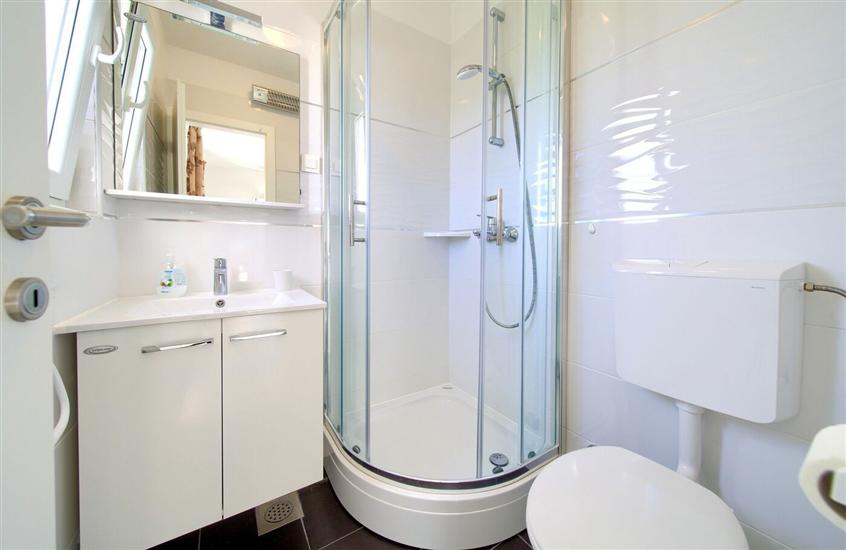 House A1, for 10 persons