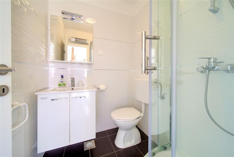 House A1, for 10 persons