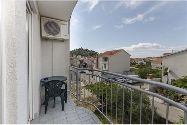 Room S1, for 2 persons