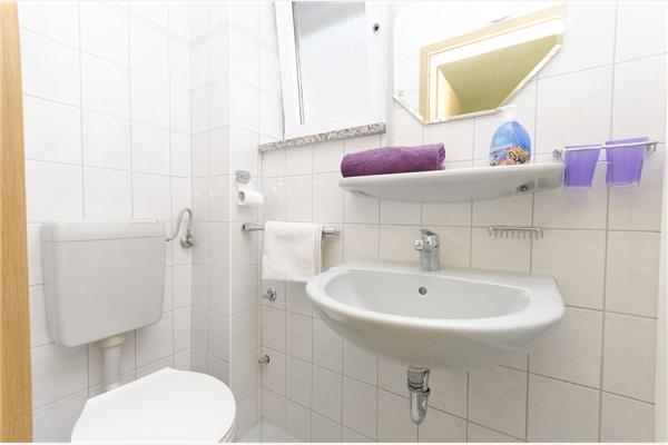 Room S1, for 2 persons