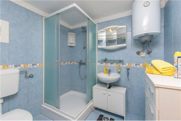 House K1, for 8 persons