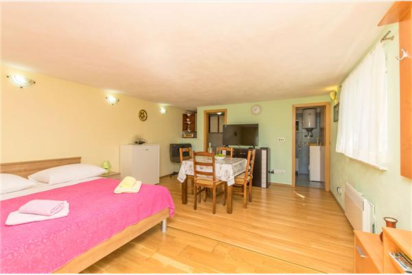 House K1, for 8 persons