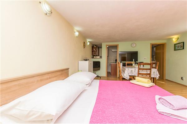 House K1, for 8 persons