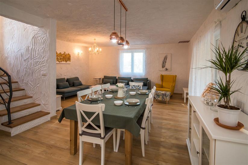 House K1, for 8 persons