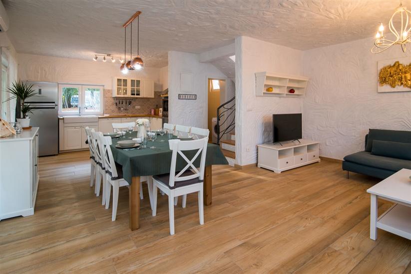 House K1, for 8 persons