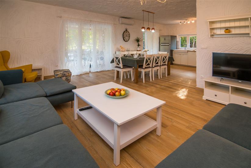 House K1, for 8 persons