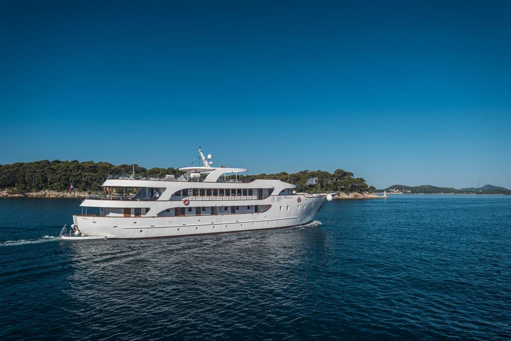 Futura-luxury-ship-side-view