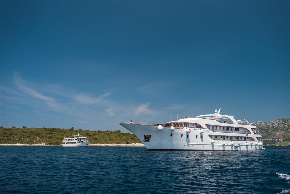 Futura-luxury-ship-side-view