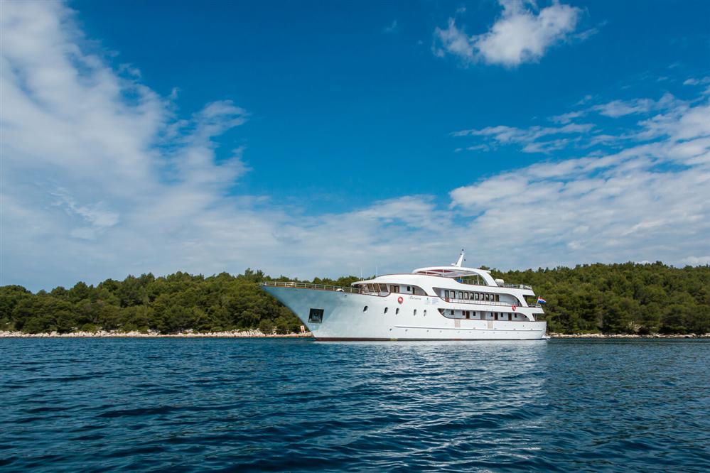 Futura-luxury-ship-side-view