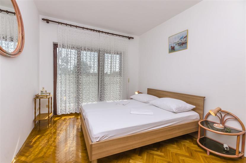 Apartment A1, for 8 persons