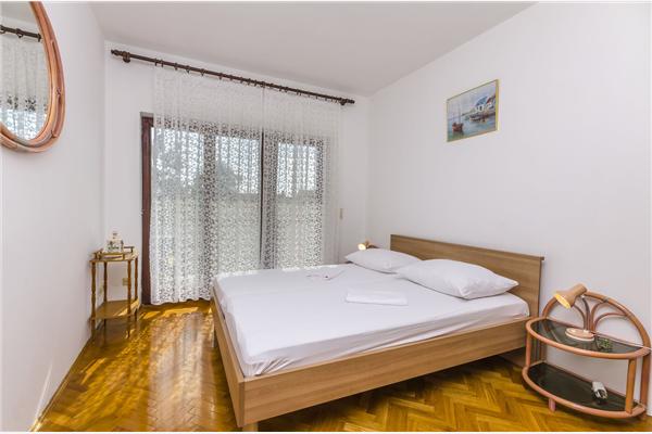 Apartment A1, for 8 persons