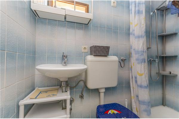 Apartment A1, for 8 persons