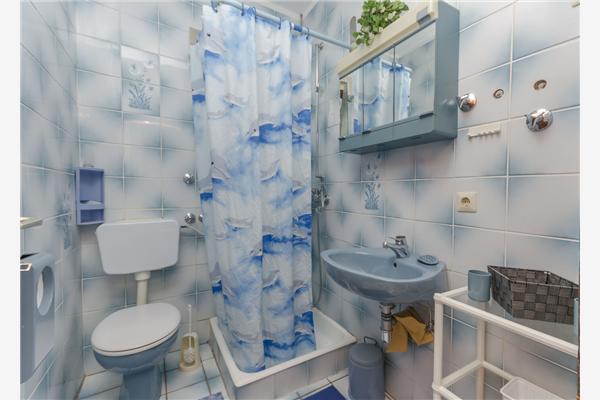 Apartment A1, for 8 persons