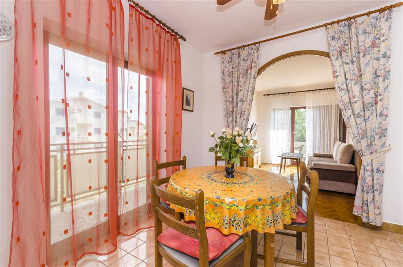 Apartment A1, for 8 persons