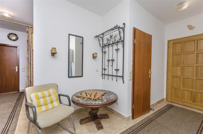 Apartment A1, for 8 persons