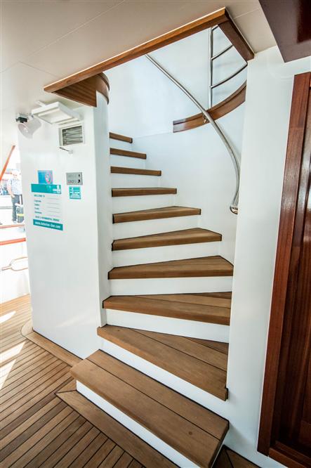 Markan-luxury-cruise-ship-staircase