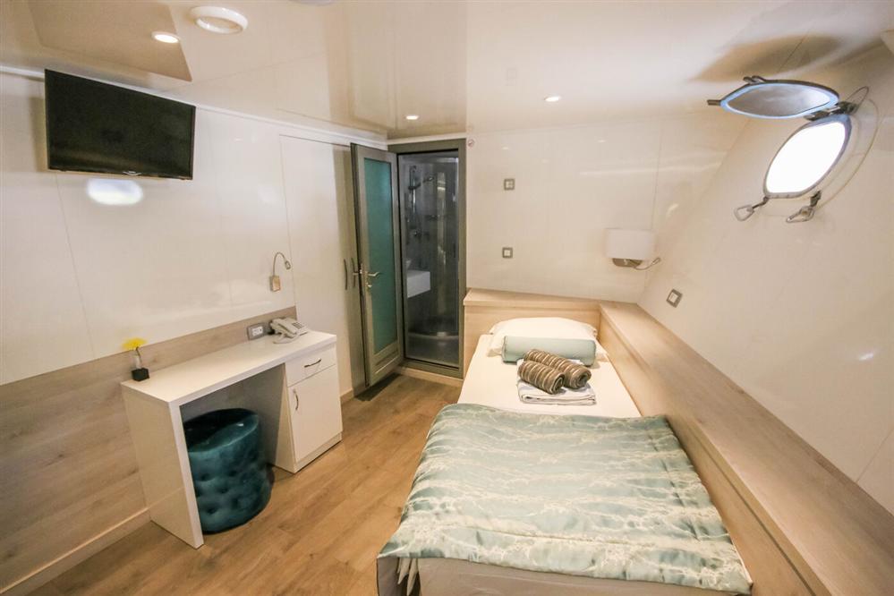 Nautilus-small-luxury-cruise-ship-single-cabin