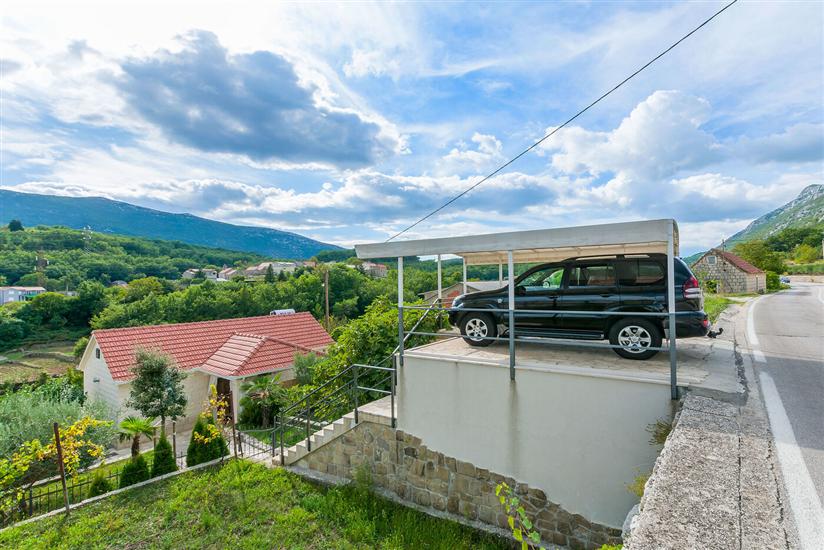 Villa Holiday home Zvečanje
