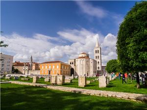 Zadar-old-town-church-of-Saint-Donatus