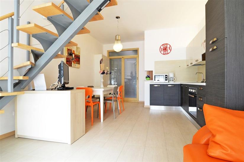 House K1, for 12 persons