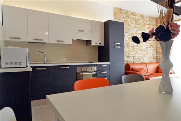 House K1, for 12 persons