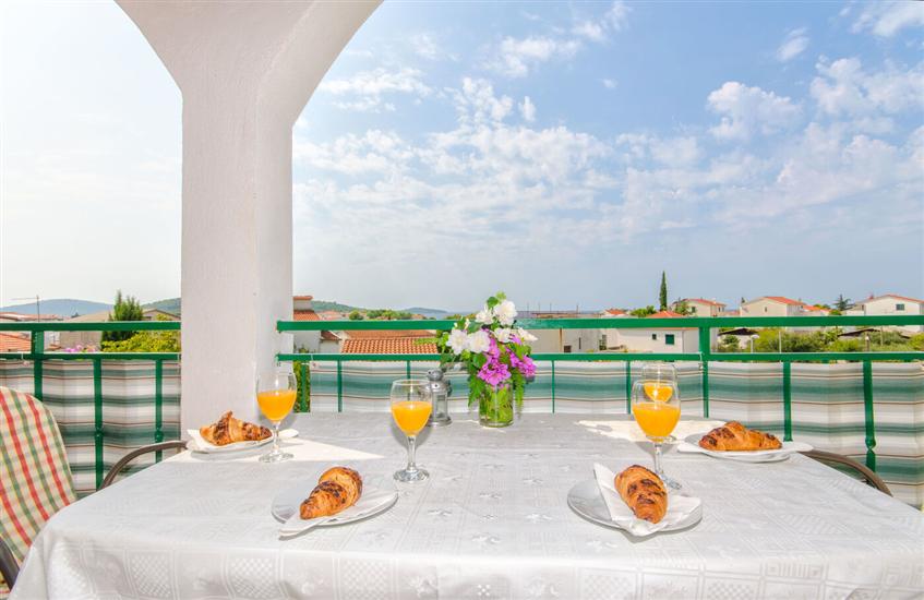 Apartment A2, for 4 persons