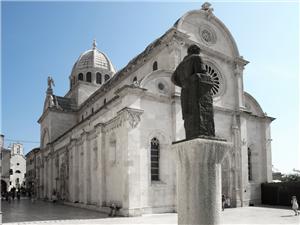 Sibenik-St-Jacobs-Cathedral