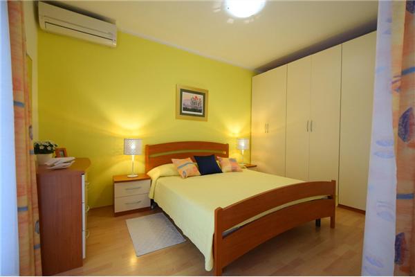 Apartment A7, for 2 persons