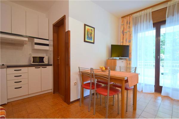 Apartment A7, for 2 persons