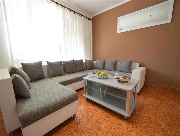 Apartment A1, for 8 persons