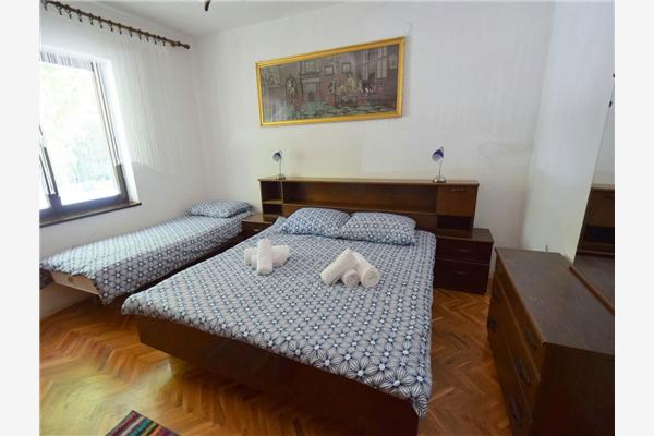 Apartment A1, for 8 persons