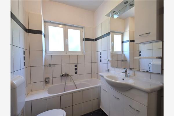 Apartment A1, for 8 persons