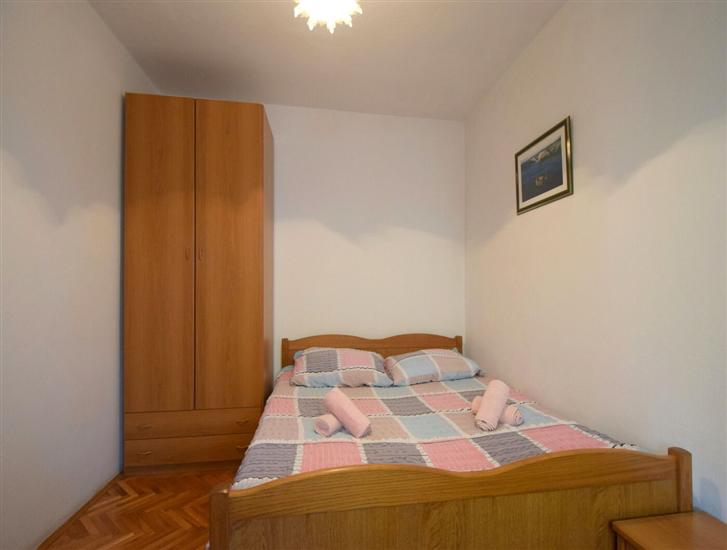 Apartment A1, for 8 persons