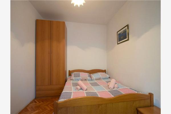 Apartment A1, for 8 persons