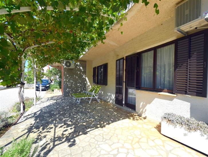 Apartment A1, for 8 persons