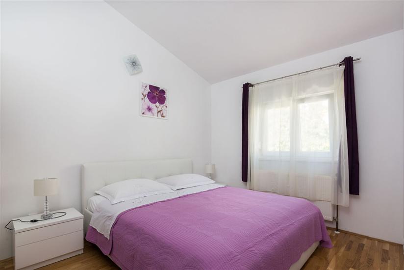 House K1, for 12 persons