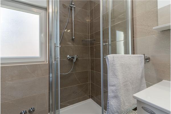 House K1, for 12 persons