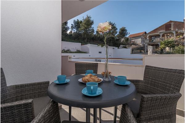 House K1, for 12 persons