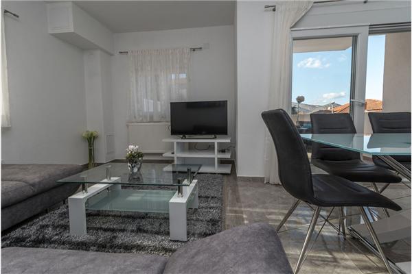 House K1, for 12 persons