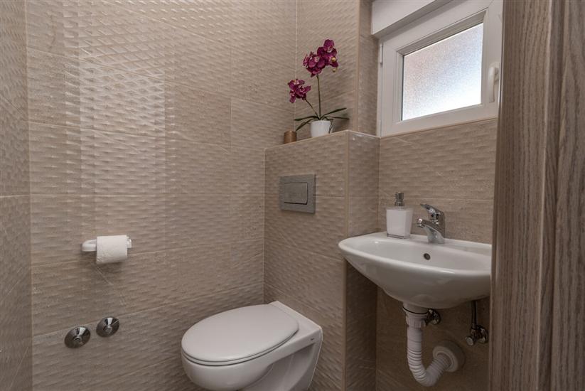 House K1, for 12 persons