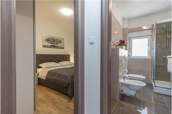 House K1, for 12 persons