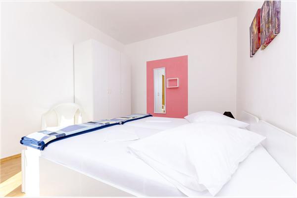 Apartment A8, for 4 persons